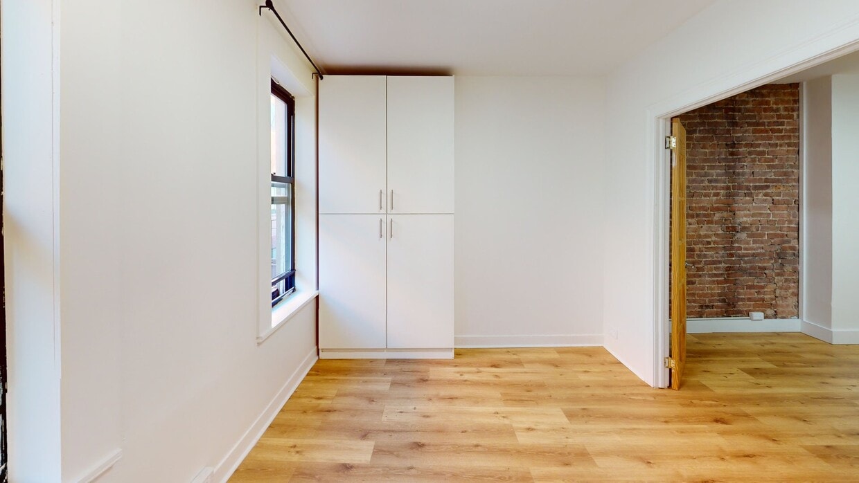 Photo - 531 W 48th St Apartment