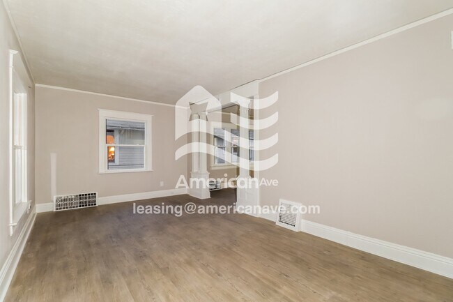 Building Photo - 829 E Dayton St