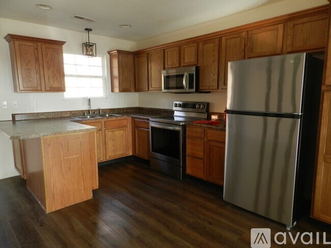 Foto del edificio - Available March 20th!!!