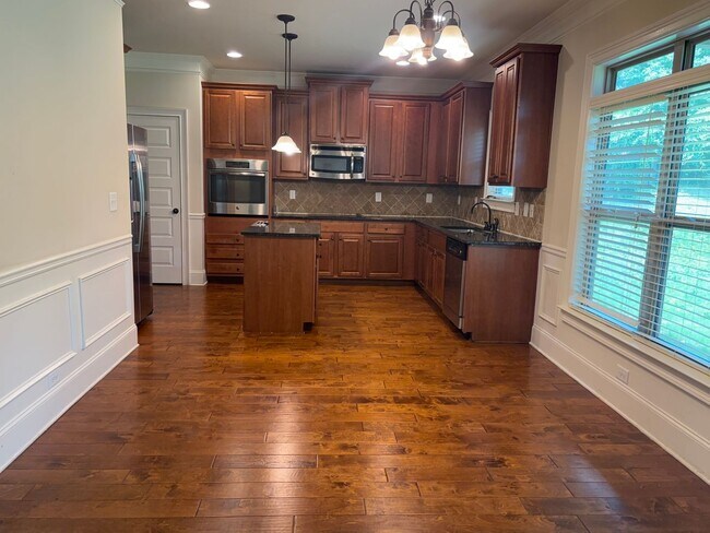 Foto del edificio - 717 Porter Ln