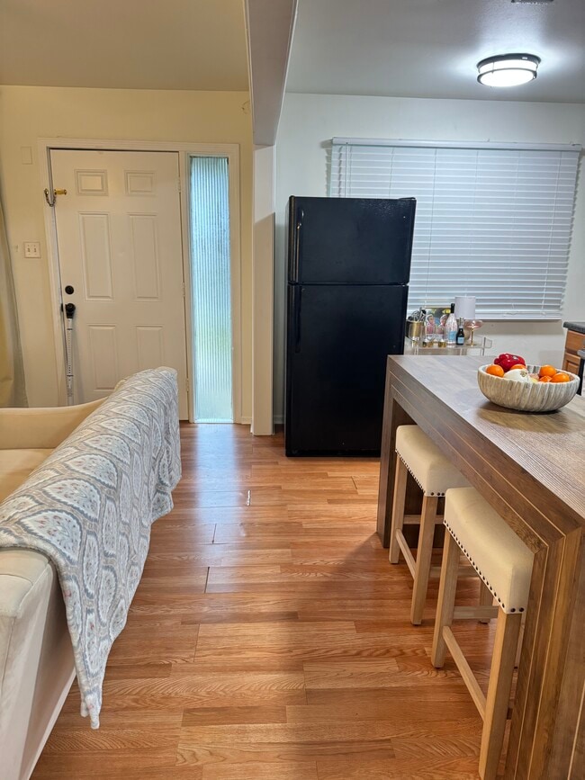 Building Photo - 212 Harrison Ave