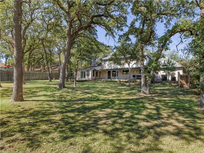 Building Photo - Best priced executive custom home in Rockd...