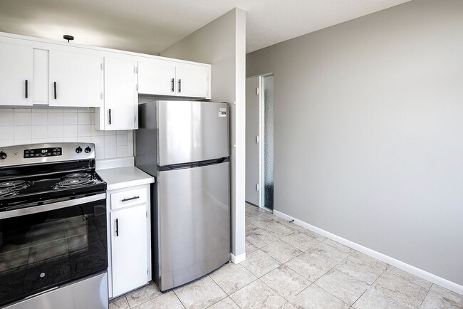 Photo - Spacious 3-Bedroom Apartment in Millard!