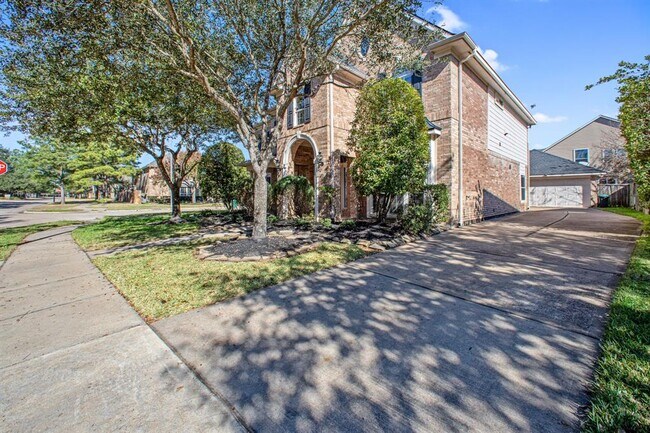 Building Photo - 10410 Sterling Manor Dr