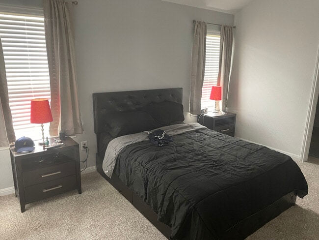 Foto del edificio - 142 Illusion Lk Ln