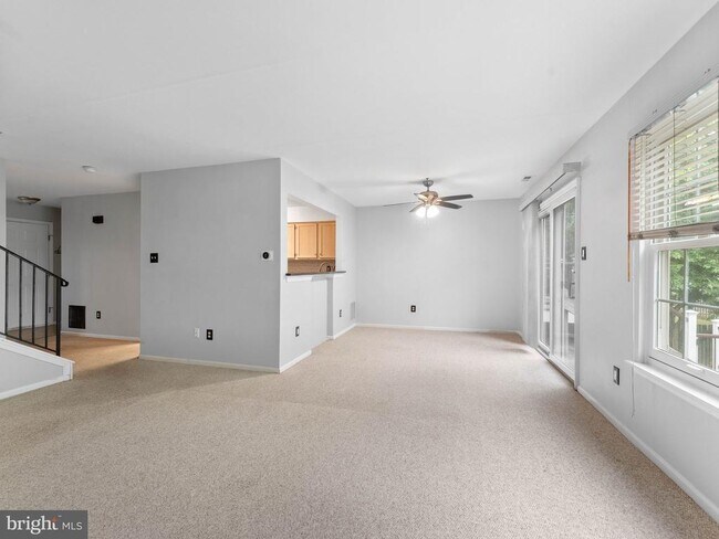 Foto del edificio - 5 Larkspur Ct