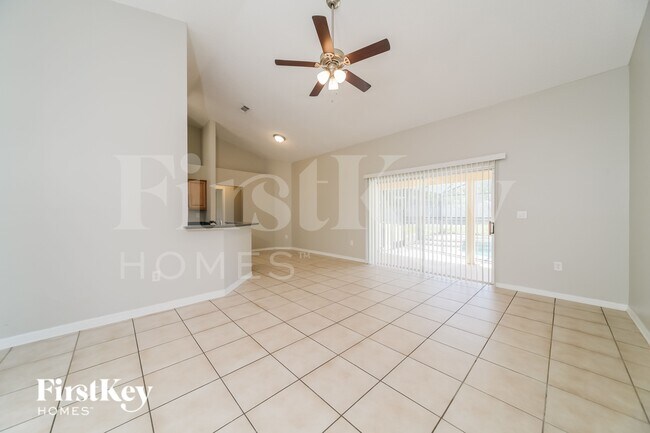 Building Photo - 839 Mendoza Dr