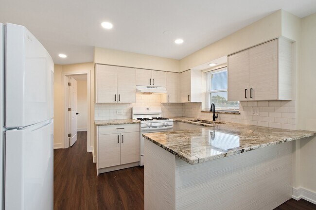 Foto del edificio - 7541 Roberts Rd