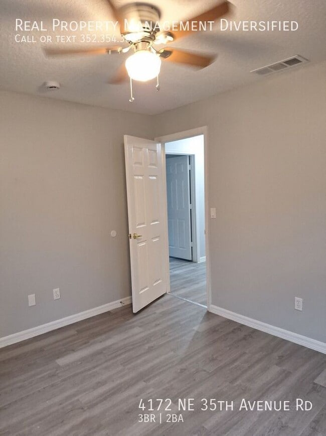 Building Photo - 4172 NE 35th Avenue Rd