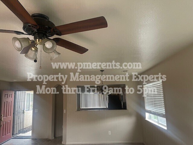 Building Photo - 1139 Woodburry Ln