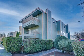 Building Photo - 2855 14th Ave W