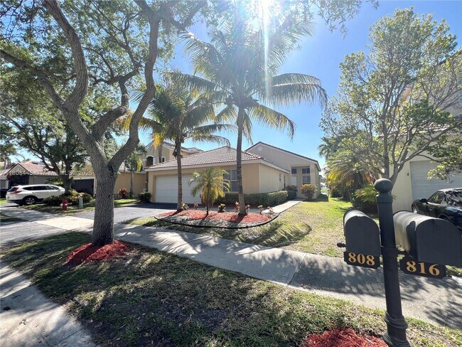 Foto del edificio - 808 Stanton Dr