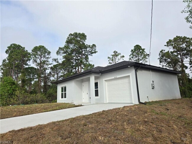 Foto del edificio - BRAND NEW CONSTRUCTION -SINGLE FAMILY 2/2/1