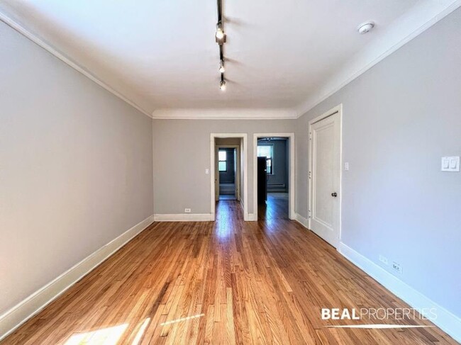 Building Photo - 0 bedroom in CHICAGO IL 60647