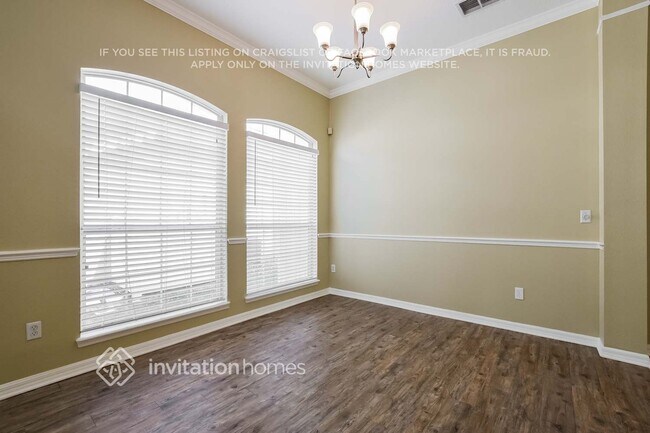 Foto del edificio - 819 Rivers Ct