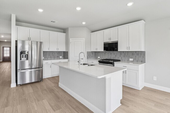 Building Photo - 2100 Gustavus Dr