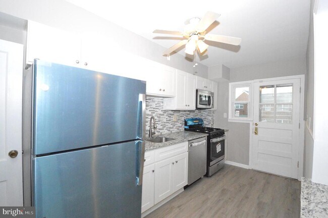 Building Photo - 5444 Whitlock Rd
