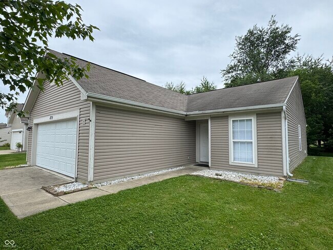 Foto del edificio - 829 Jack Pine Dr