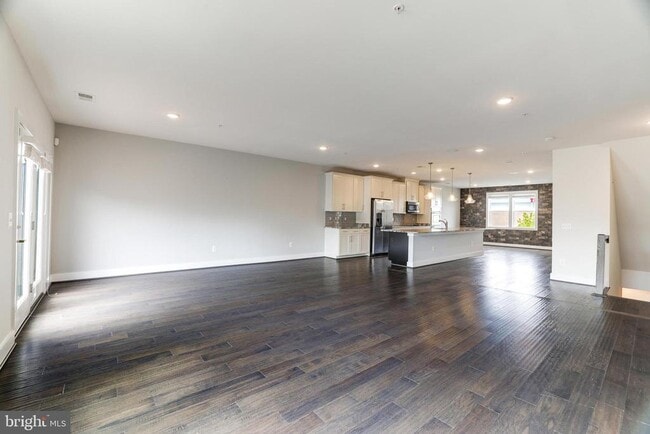 Foto del edificio - 44750 Tiverton Sq