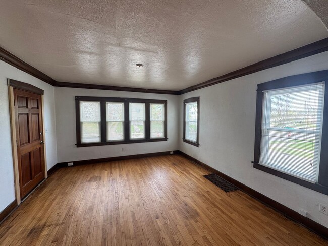 Foto del edificio - 1712 Eastern Ave SE