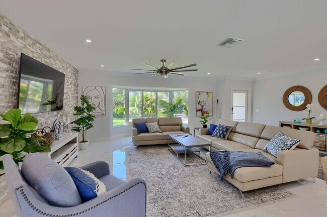 Foto del edificio - 1029 W Palmetto Park Rd