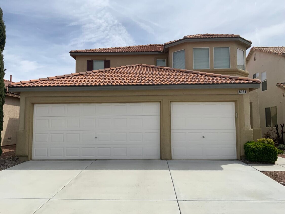 Foto principal - 5364 Shady Acre St