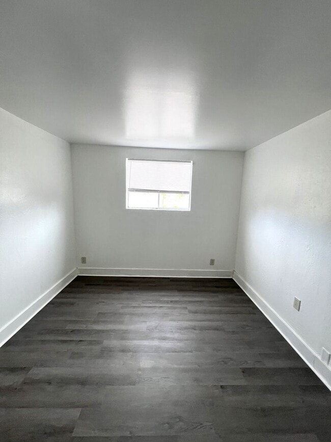 Building Photo - 93677