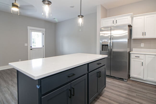 Building Photo - 1605 Jonathan Wade Cir