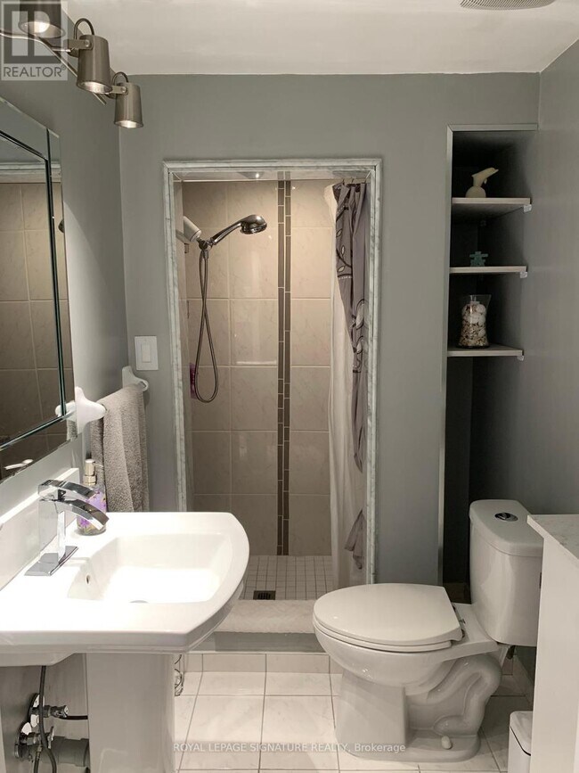 Photo du bâtiment - 7122 Para Pl