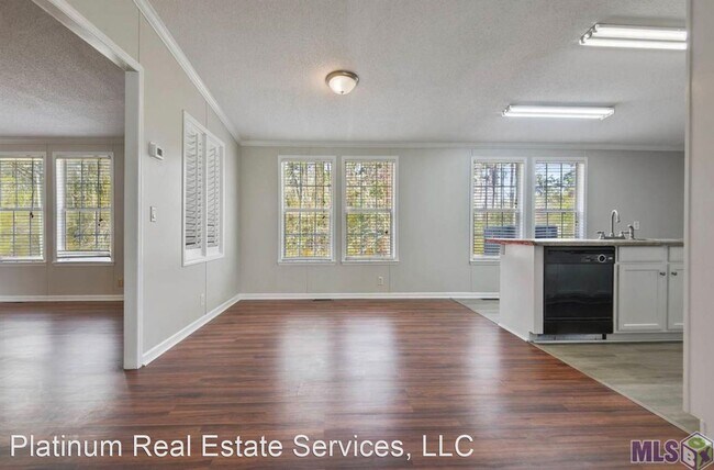 Building Photo - 4 br, 2 bath House - 38143 Falconwood Drive
