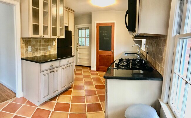 Foto del edificio - 4232 Timber Valley Ct