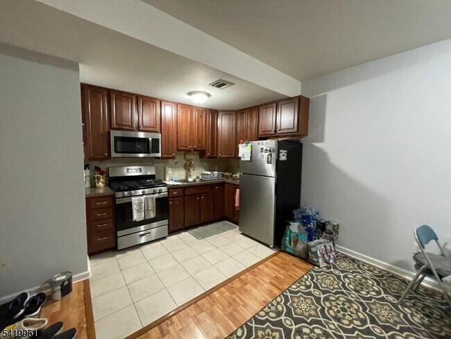 Foto del edificio - 72 Highland Ave