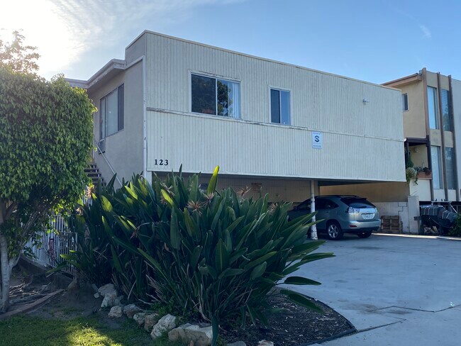 Foto del edificio - 123 S Everett St