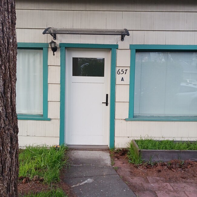 Foto del edificio - 657 C St