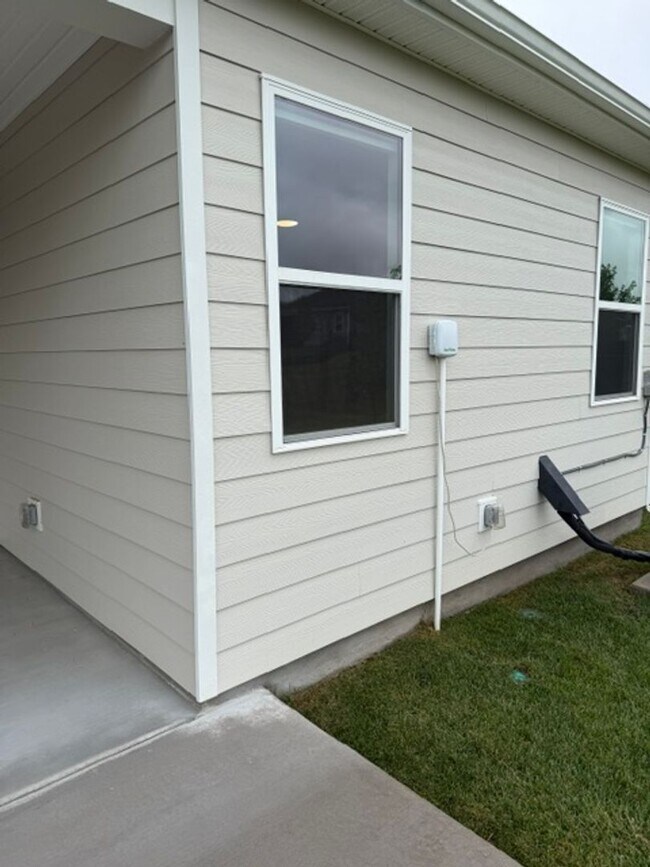 Foto del edificio - For Lease!! Available in June.  Experience comfortable, low-maintenance living in one of Gallatin...