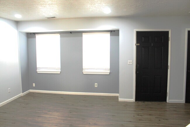 Foto del edificio - 1823 Worthington Run Dr