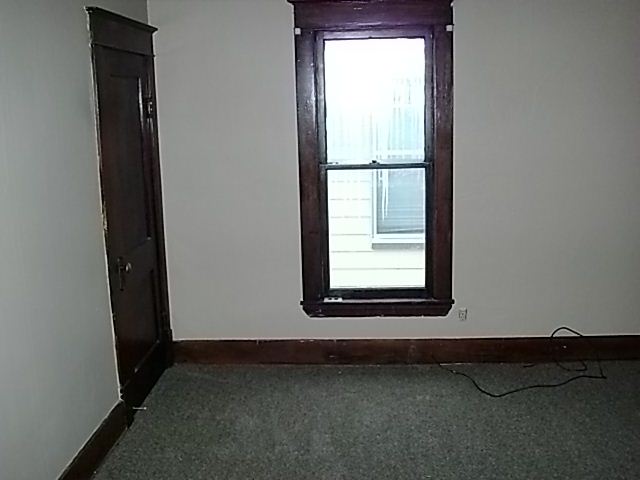 Building Photo - 938 5th St NW