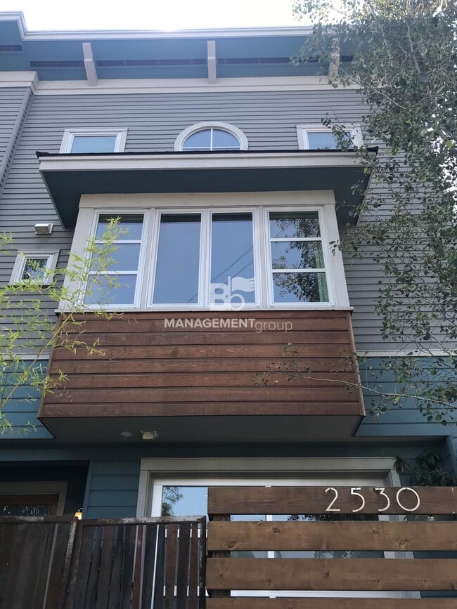 Building Photo - 2530 NE Alberta St