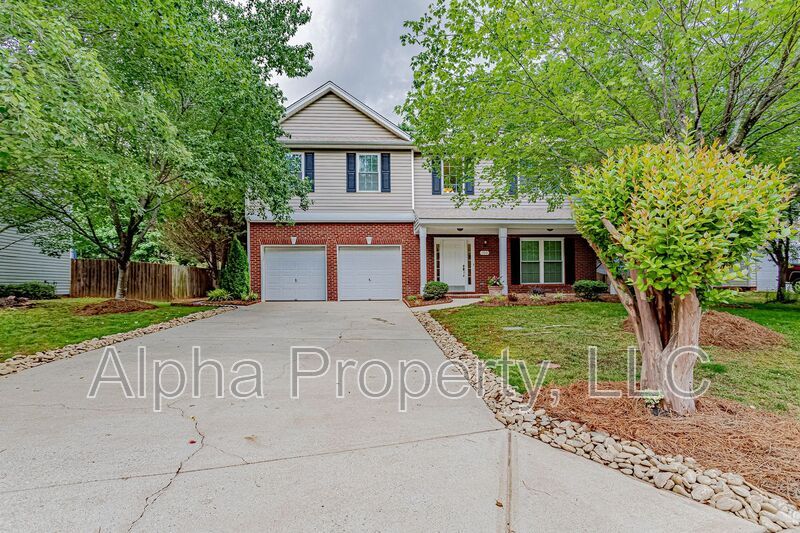 Primary Photo - 202 Stapleford Park Dr