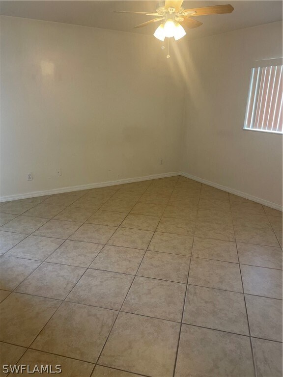 Foto del edificio - 727 SE 8th Pl