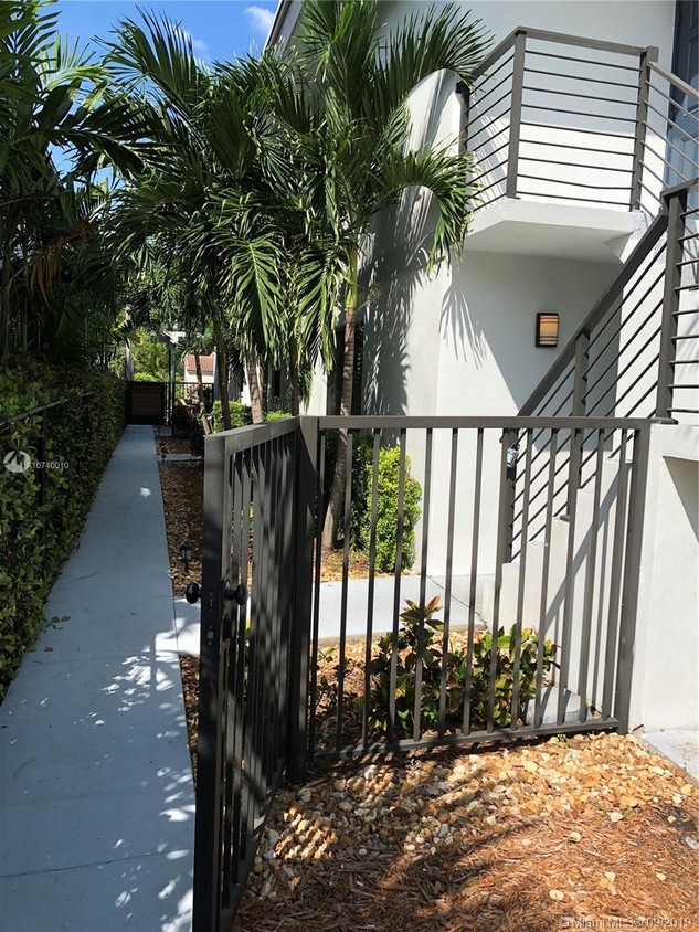1305 SE 1st St Unit 1, Fort Lauderdale, FL 33301 Apartment for Rent in Fort Lauderdale, FL