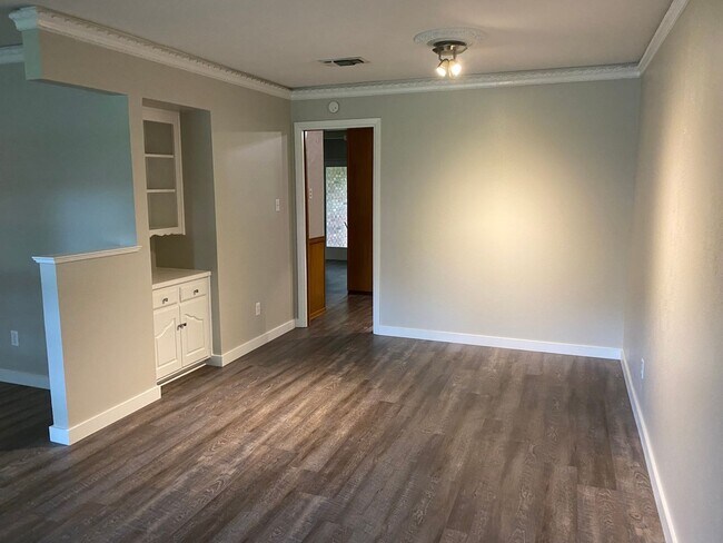 Building Photo - 3621 Winifred Dr