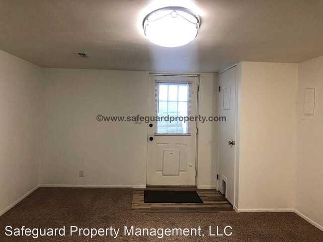 Building Photo - 2 br, 1 bath House - 1245 E. Sego Lily Drive