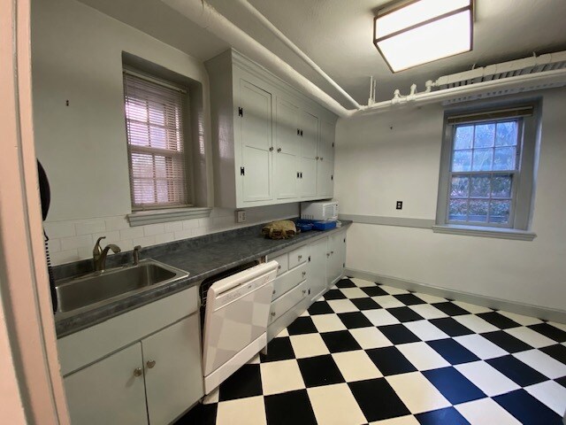 Building Photo - 137 Sewall Ave
