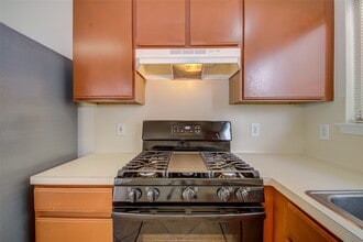 Building Photo - 15850 E Park Ct