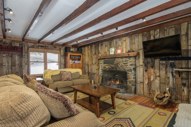 Foto del edificio - 38 Snow Rd