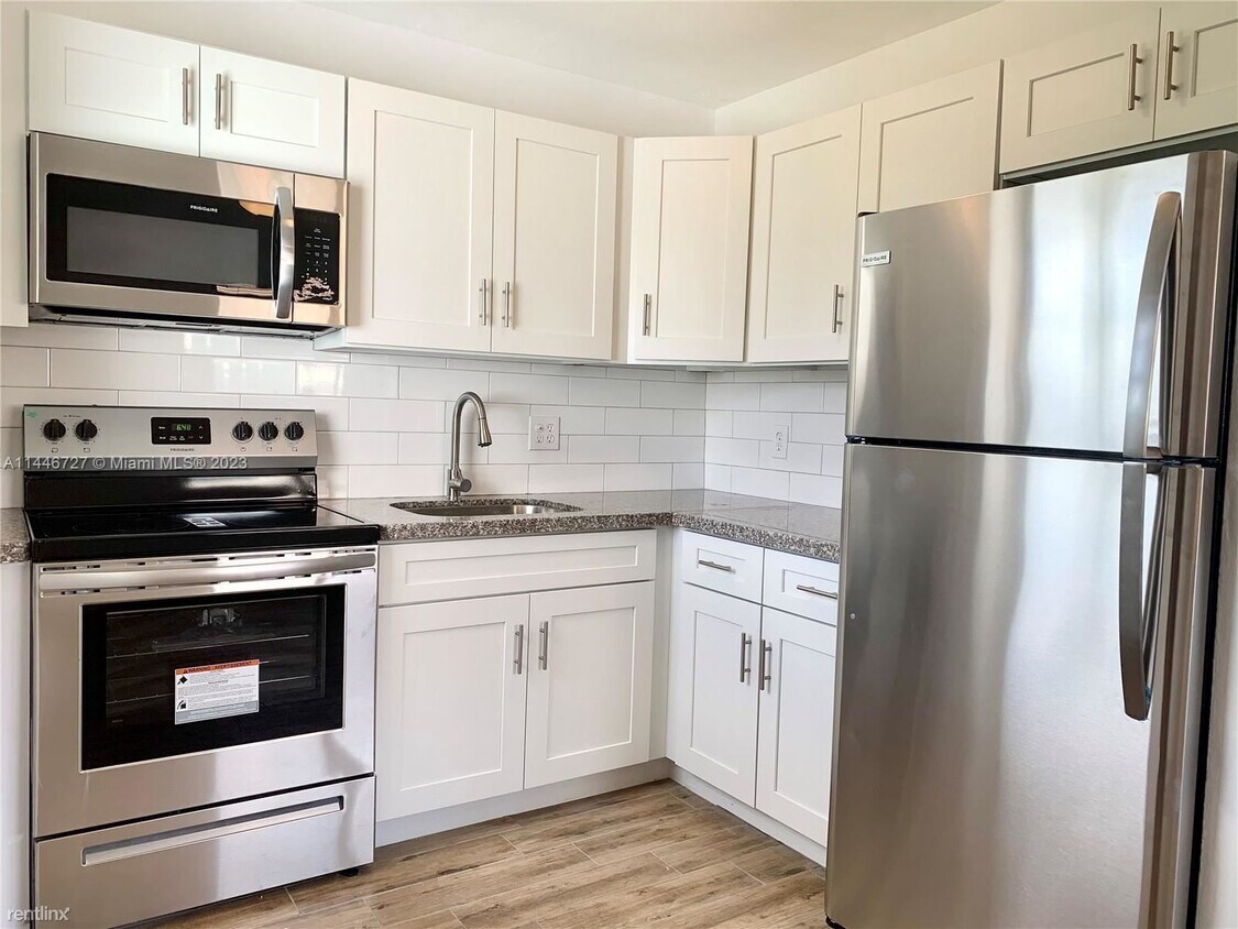 Primary Photo - 3 br, 2 bath House - 6857 SW 21st St