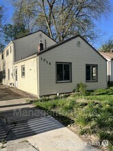 Building Photo - 1015 Lenore Ave