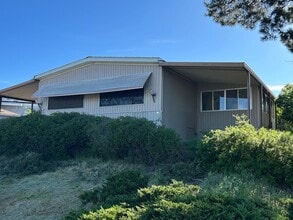 Building Photo - 2 Tarn Cir