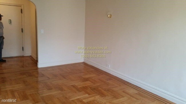 Foto del edificio - 1372 Nelson Ave